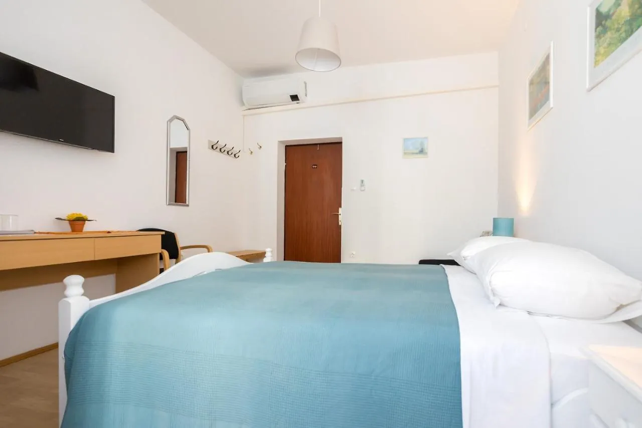 Dubasa B&B Vantacici Guest house