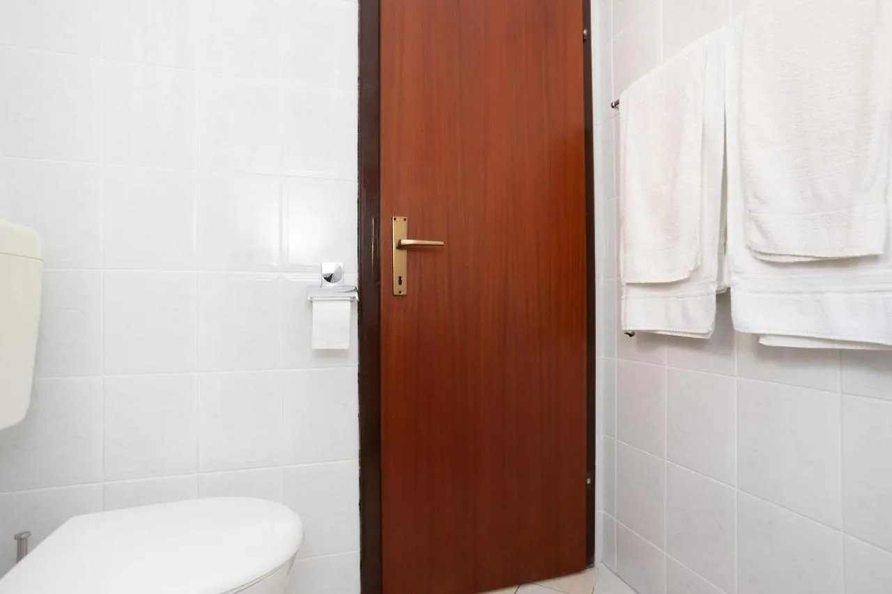 Dubasa B&B Vantacici 0*,  Croatia